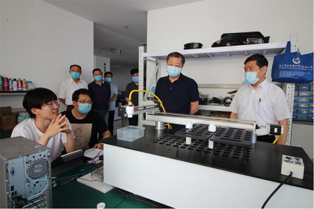 會(huì)議2.jpg 會(huì)議2.jpg